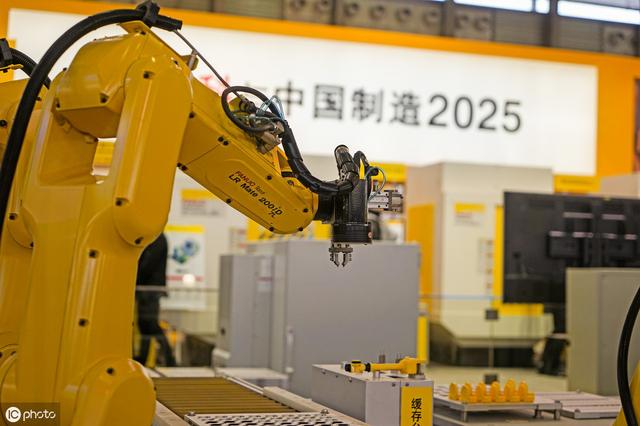 騰訊、華為為何都用IT技術外包?畢業生求職,IT外包公司值得去嗎