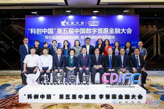 it技術(shù)支持_it技術(shù)文檔模板_it技術(shù)團(tuán)隊(duì)工作氛圍